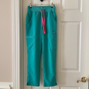 NWT Figs Scrub Pants in Surgical Green XSP